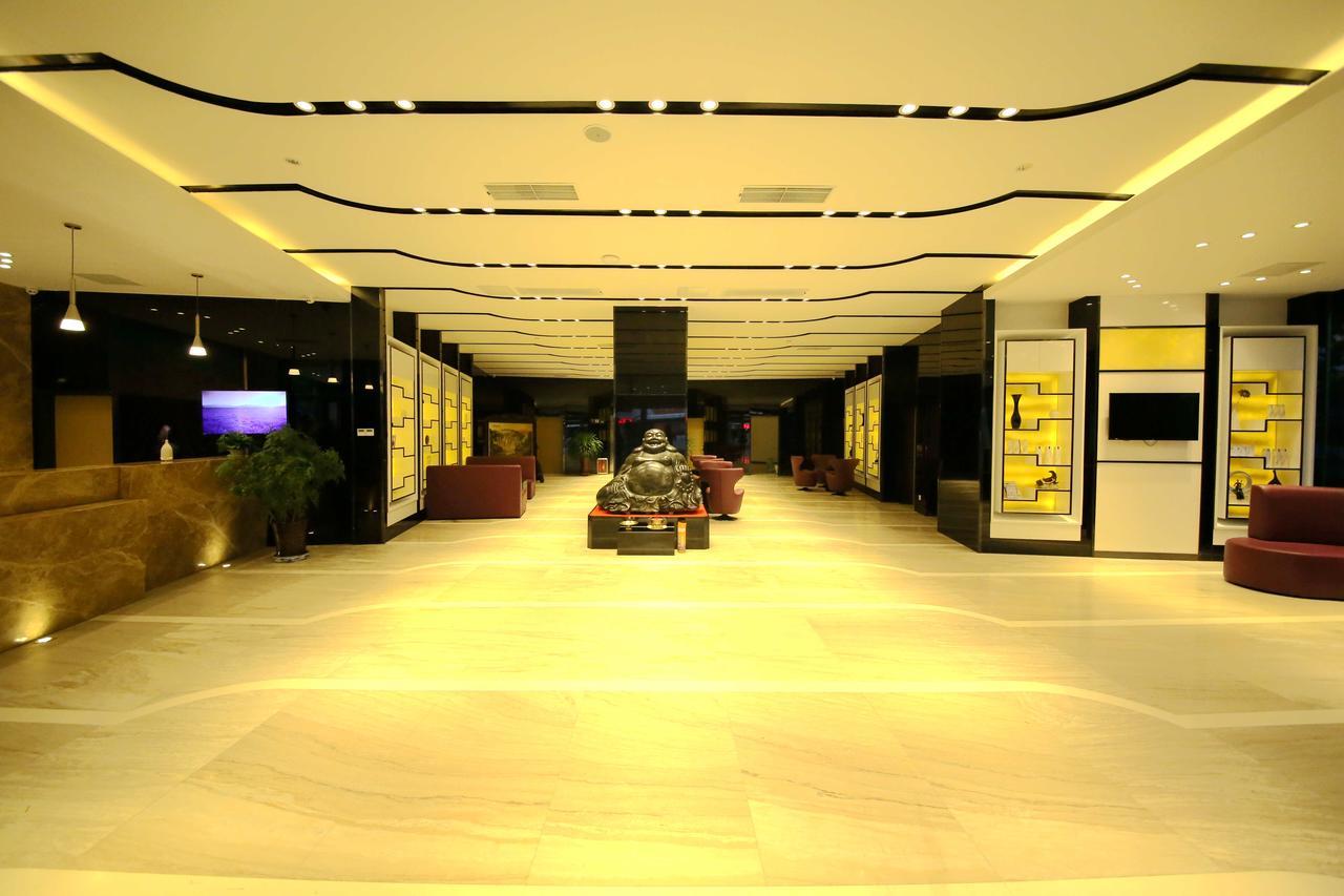 Lavande Hotel Qingdao North Station Shop Esterno foto
