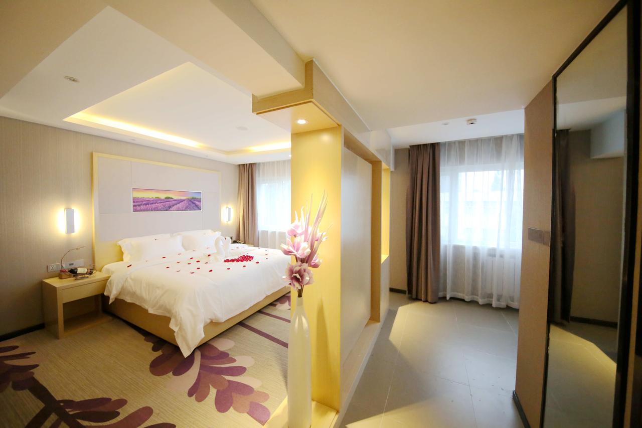 Lavande Hotel Qingdao North Station Shop Esterno foto